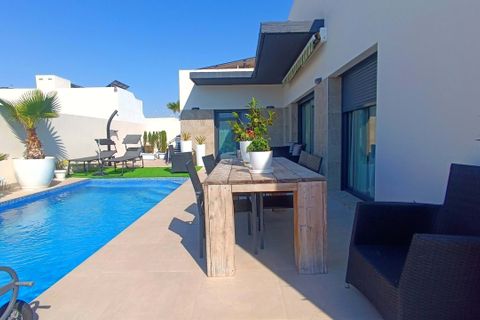 Villa a Daya Nueva, Alicante, Daya Nueva - € 389.995 | Ref: P9100 - foto 10