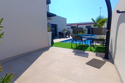 Villa a Daya Nueva, Alicante, Daya Nueva - € 389.995 | Ref: P9100 - foto 15