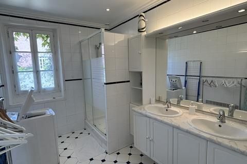 Leilighet i Chantilly, Oise, Chantilly - € 575 000 | Ref: 260529-142949 - foto 3