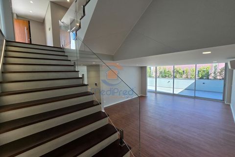 Villa i Odivelas, Lisbon, Odivelas - € 710.000 | Ref: MJM6969R5 - foto 19