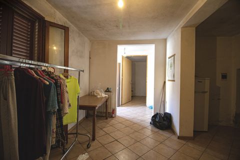 Villa i Prato, Prato, Prato - € 200.000 | Ref: MB200 - foto 13