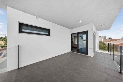 Villa i Oeiras, Lisbon, Oeiras - € 1.250.000 | Ref: CB15-0098 - foto 7