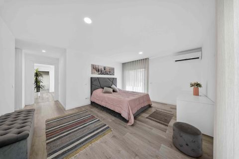 Villa i Oeiras, Lisbon, Oeiras - € 1.250.000 | Ref: CB15-0098 - foto 8