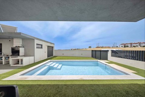 Villa i Oeiras, Lisbon, Oeiras - € 1.250.000 | Ref: CB15-0098 - foto 46