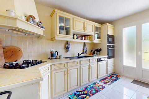Villa a Chelles, Seine-et-Marne, Chelles - € 425.000 | Ref: 87043792 - foto 6
