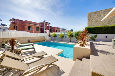 Villa a Ciudad Quesada, Alicante, Ciudad Quesada - € 585.000 | Ref: A9242 - foto 10