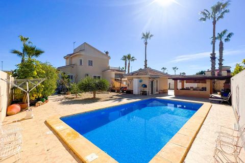 Villa en Ciudad Quesada, Alicante, Ciudad Quesada - € 569.000 | Ref: CLDMLS-71374 - photo 1