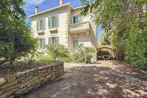 Villa i Antibes, Alpes-Maritimes, Antibes - € 1.990.000 | Ref: HH-16191168 - foto 1