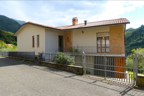 Villa i Bagnone, Massa and Carrara, Bagnone - € 290.000 | Ref: 391B - foto 2