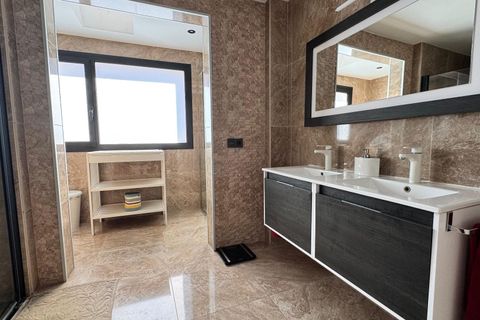 Villa i Adeje, Tenerife, Adeje - € 890.000 | Ref: LUX0013 - foto 6