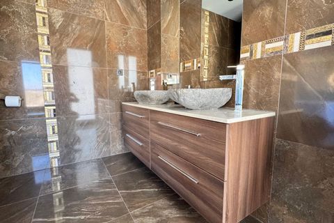 Villa i Adeje, Tenerife, Adeje - € 890.000 | Ref: LUX0013 - foto 19