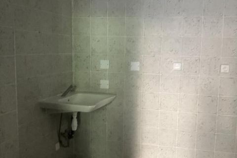 Erhvervsejendom i Lyon, Rhone, Lyon - € 38.000 | Ref: 6900410317 - foto 8