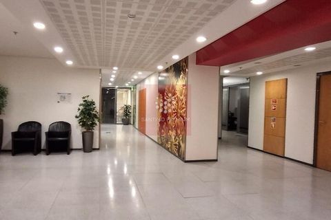 Erhvervsejendom i Amadora, Lisbon, Amadora - € 2.500.000 | Ref: 047.001.021 - foto 8