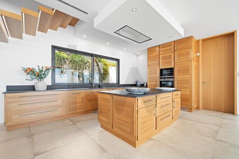 Byhus i Calheta, Madeira, Calheta - € 4.500.000 | Ref: KWPT-028355 - foto 23