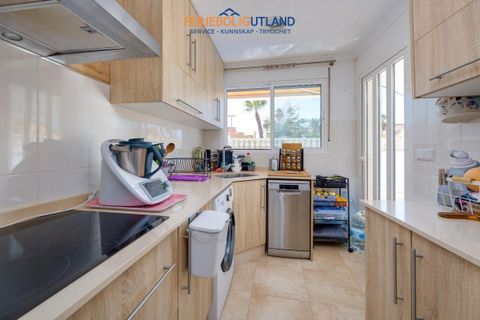 Villa a La Marina, Alicante, La Marina - € 284.969 | Ref: FBU22069 - foto 21