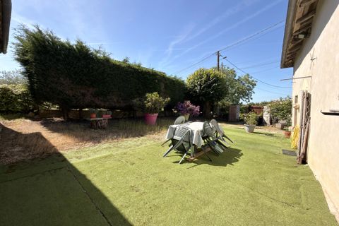 Landsbyhus i Taize-Aizie, Charente, Taize-Aizie - € 77.000 | Ref: BVI85734 - foto 2