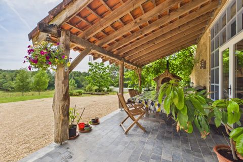 Villa a Montbron, Charente, Montbron - € 530.000 | Ref: BVI83362 - foto 14