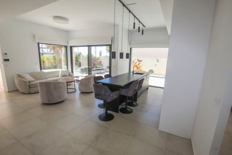 Villa a Finestrat, Alicante, Finestrat - € 749.000 | Ref: CSPX-70664 - foto 8