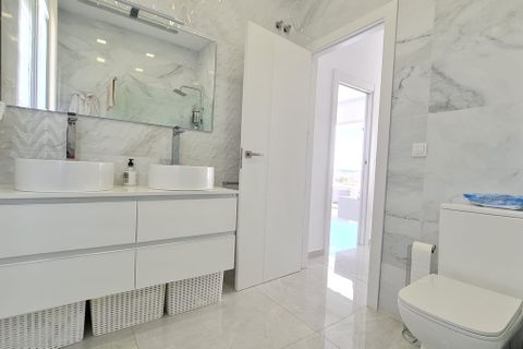 Villa a Pinoso, Alicante, Pinoso - € 299.995 | Ref: CSPX-23428 - foto 9