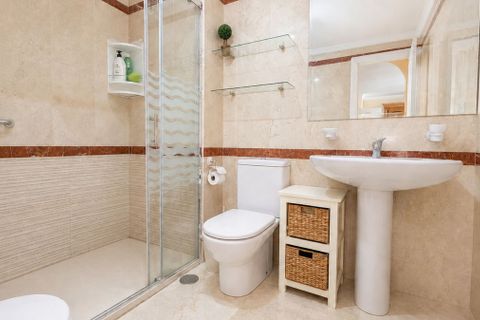 Lejlighed i Estepona, Malaga, Estepona - € 619.000 | Ref: R5402791 - foto 11