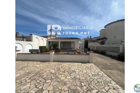 Villa i Empuriabrava, Gerona, Empuriabrava - € 379.000 | Ref: 3834 - foto 3