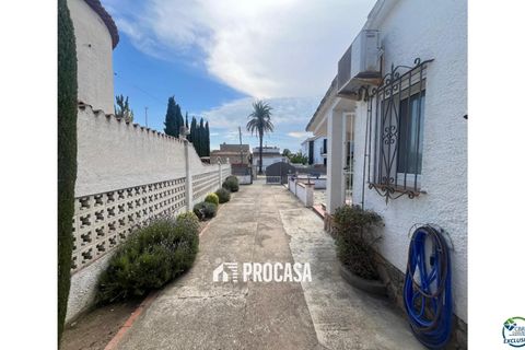 Villa a Empuriabrava, Gerona, Empuriabrava - € 379.000 | Ref: 4310 - foto 3