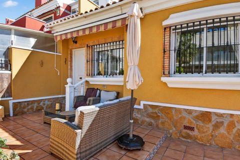 Rækkehus i La Torreta, Alicante, La Torreta - € 219.000 | Ref: B-Z1042 - foto 2