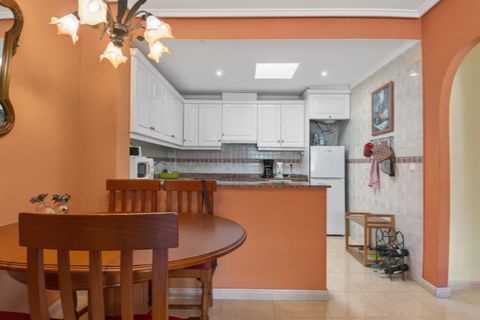 Rækkehus i La Torreta, Alicante, La Torreta - € 219.000 | Ref: B-Z1042 - foto 9