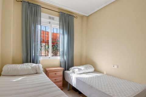 Rækkehus i La Torreta, Alicante, La Torreta - € 219.000 | Ref: B-Z1042 - foto 18