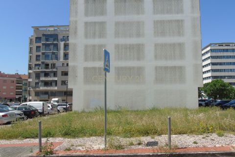 Helårsgrund i Amadora, Lisbon, Amadora - € 750.000 | Ref: C0184-01286 - foto 2