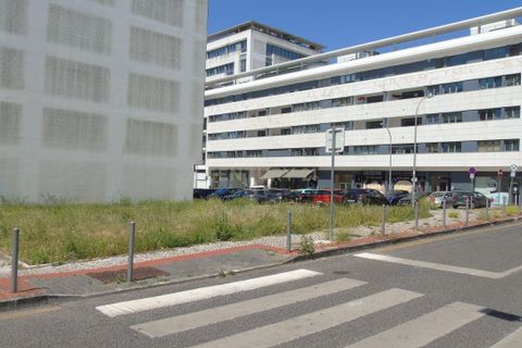 Helårsgrund i Amadora, Lisbon, Amadora - € 750.000 | Ref: C0184-01286 - foto 3