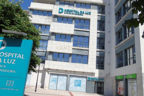 Helårsgrund i Amadora, Lisbon, Amadora - € 750.000 | Ref: C0184-01286 - foto 4