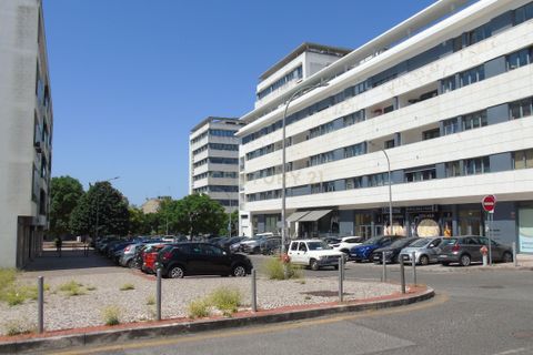 Helårsgrund i Amadora, Lisbon, Amadora - € 750.000 | Ref: C0184-01286 - foto 7