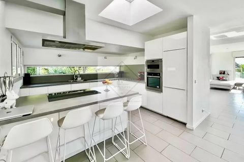 Villa i Cannes, Alpes-Maritimes, Cannes - € 2.099.000 | Ref: 85577588 - foto 13