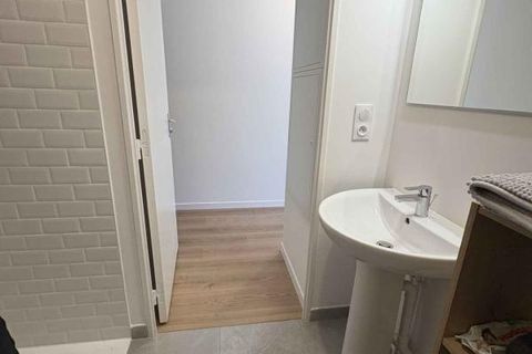 Apartament a Rouen, Seine-Maritime, Rouen - € 560/mes | Ref: AN004808 - foto 5