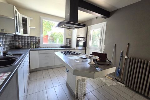 Villa a Neuilly-Plaisance, Seine-Saint-Denis, Neuilly-Plaisance - € 388.000 | Ref: DOM33101 - foto 2