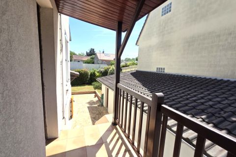 Villa a Neuilly-Plaisance, Seine-Saint-Denis, Neuilly-Plaisance - € 388.000 | Ref: DOM33101 - foto 12