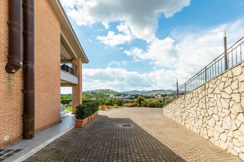 Villa i Perugia, Perugia, Perugia - € 470.000 | Ref: CBI134-2230-287 - foto 30