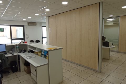 L'establiment comercial a Ragusa, Ragusa, Ragusa - € 240.000 | Ref: UV033 - foto 4