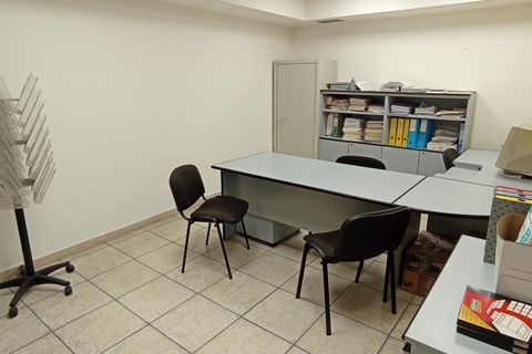 L'establiment comercial a Ragusa, Ragusa, Ragusa - € 240.000 | Ref: UV033 - foto 7