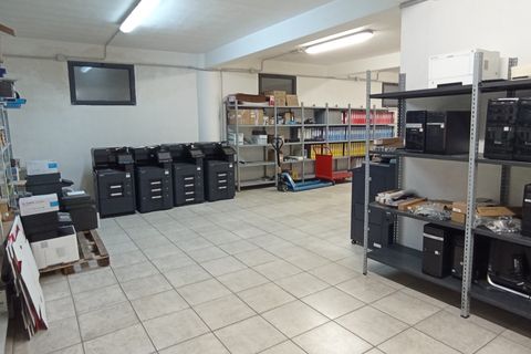 L'establiment comercial a Ragusa, Ragusa, Ragusa - € 240.000 | Ref: UV033 - foto 17