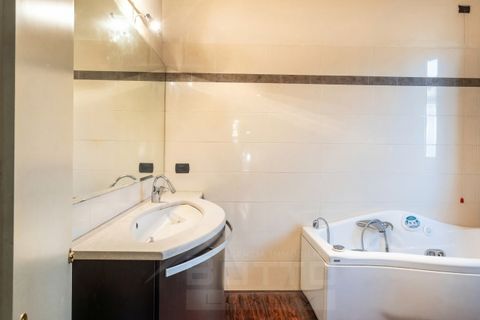Villa a Arona, Novara, Arona - € 680.000 | Ref: T554 - foto 15