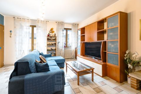 Villa i Invorio, Novara, Invorio - € 220.000 | Ref: T530 - foto 2