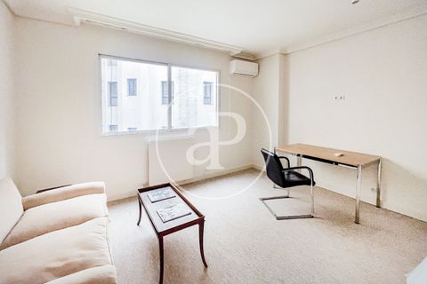 Villa a Madrid, Madrid, Madrid - € 1.350/mes | Ref: AM2606020 - foto 3