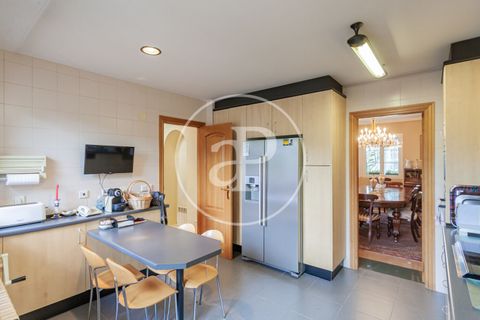 Villa en Torrelodones, Madrid, Torrelodones - € 1.150.000 | Ref: VMO2606004 - photo 19