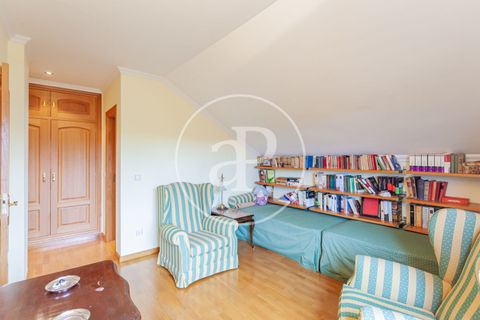 Villa en Torrelodones, Madrid, Torrelodones - € 1.150.000 | Ref: VMO2606004 - photo 30