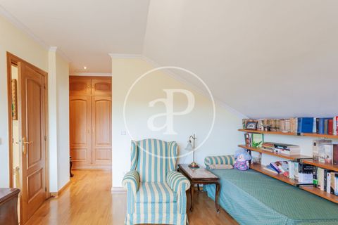 Villa en Torrelodones, Madrid, Torrelodones - € 1.150.000 | Ref: VMO2606004 - photo 31