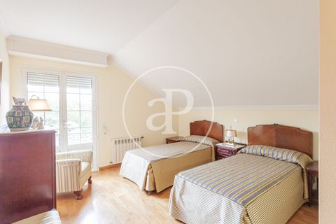 Villa en Torrelodones, Madrid, Torrelodones - € 1.150.000 | Ref: VMO2606004 - photo 34