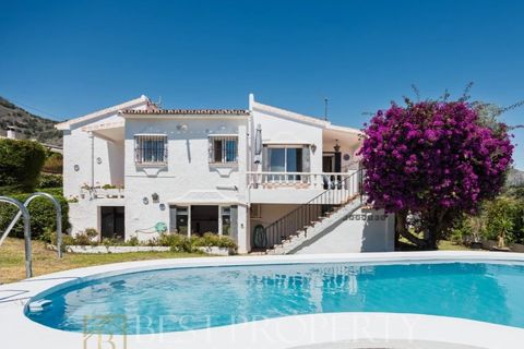 Villa en Nerja, Malaga, Nerja - € 575.000 | Ref: S-1684 - photo 2