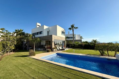 Villa i Manilva, Malaga, Manilva - € 1.099.000 | Ref: CDS5395903-FO - foto 1